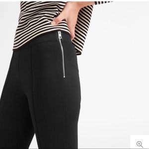 Cropped skinny black paint from Everlane!